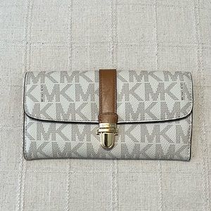 Michael Kors wallet